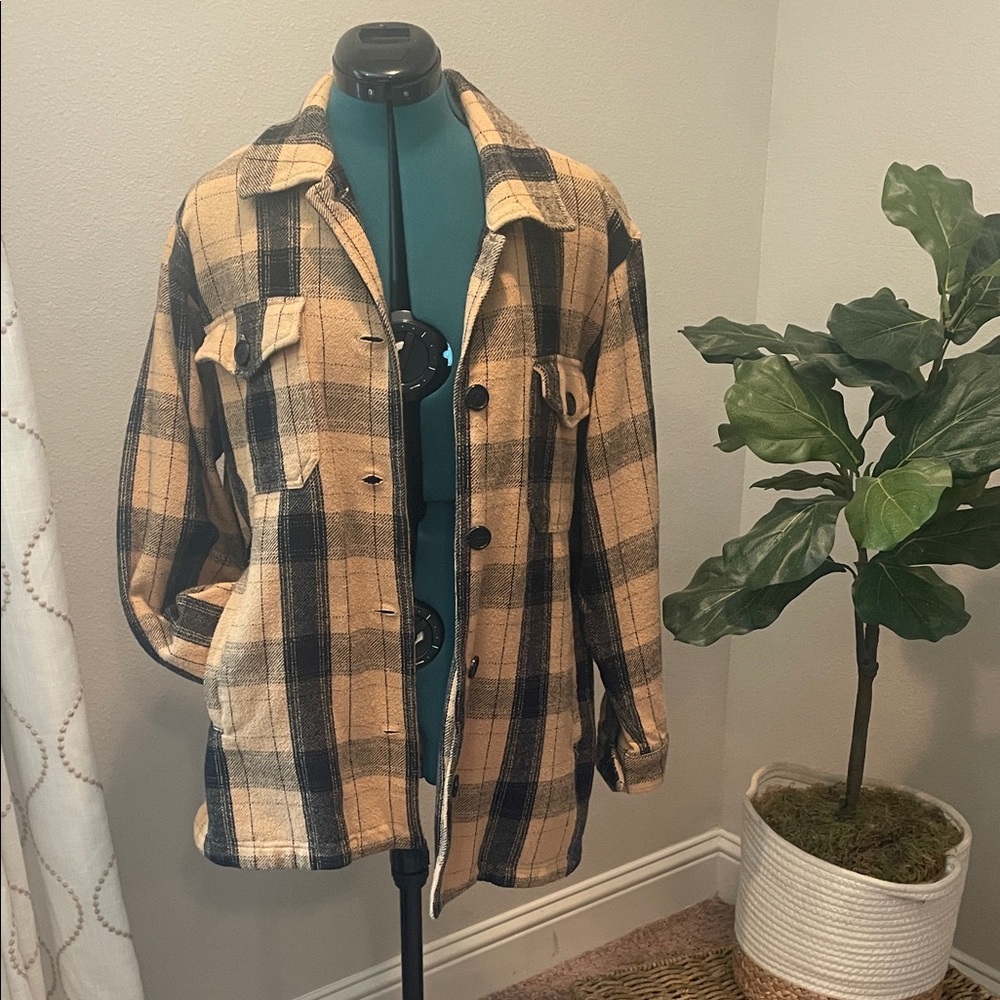 Lucky Brand Camel and Black Plaid Flannel Shirt Jacket with Front Pockets